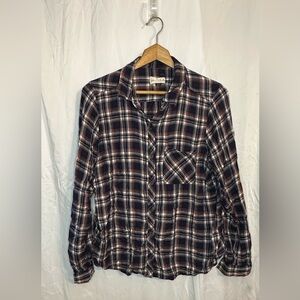 Universa Thread Women’s plaid button down shirt size XL